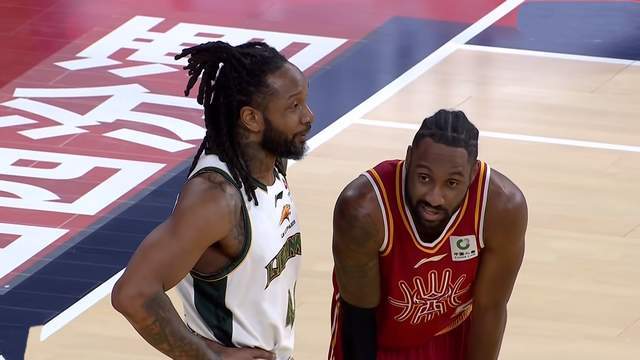 开云体育-赵继伟错失关键球,空砍15+6+7 辽宁男篮惜败山西 双外援弹尽粮绝