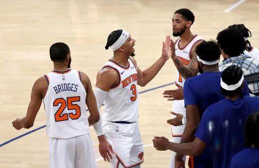 【现场】361刀票价见证疯狂 纽约逆转创季后赛纪录